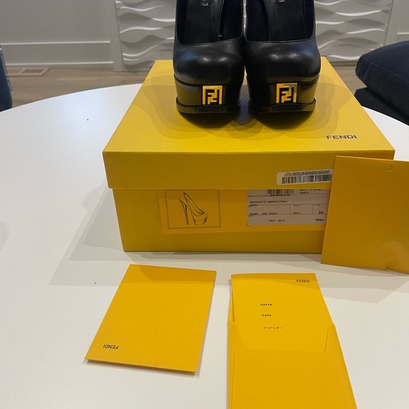 Fendi Shoes - Fendi platform pump